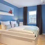 Ξενοδοχείο με διαμερίσματα Beach Apartments Heiligenhafen 4*