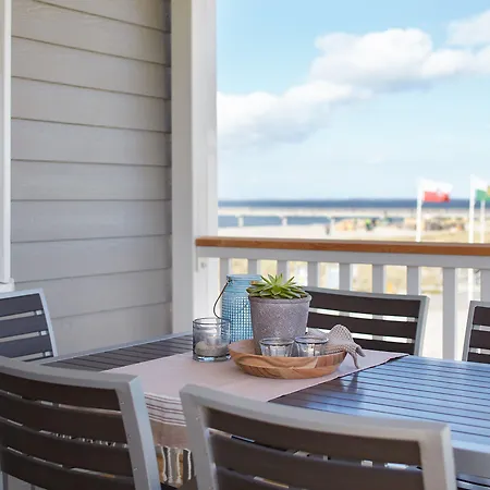 Beach Apartments Heiligenhafen Aparthotel 4*