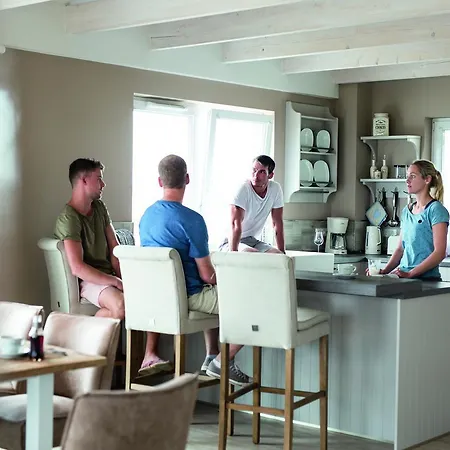 Beach Apartments Heiligenhafen 아파트호텔 4*